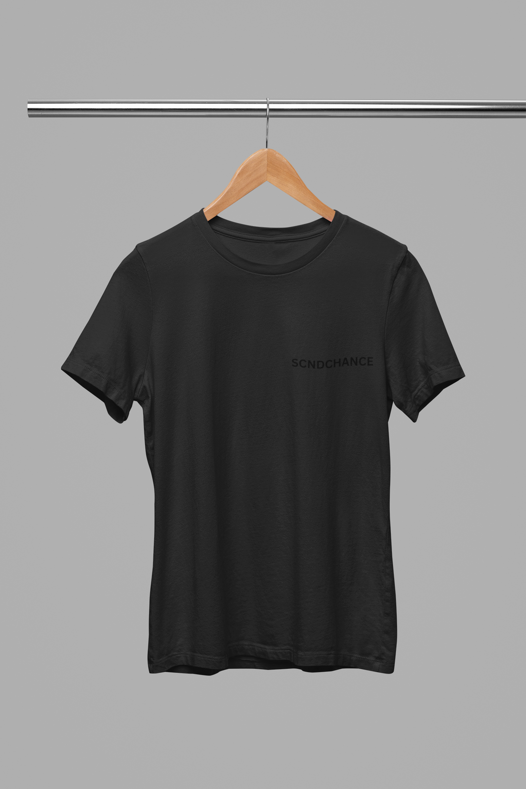Short sleeve t-shirt w/small print logo